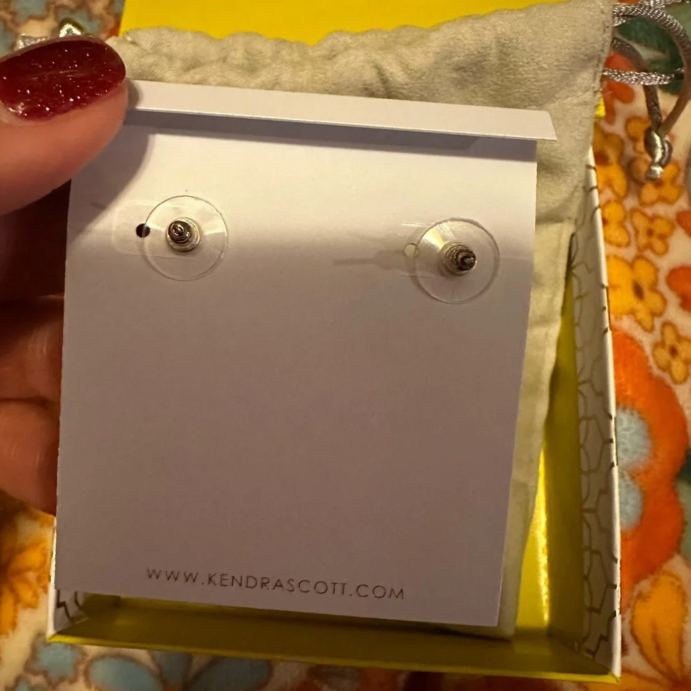 Kendra Scott Lady earrings - Picture 2 of 3